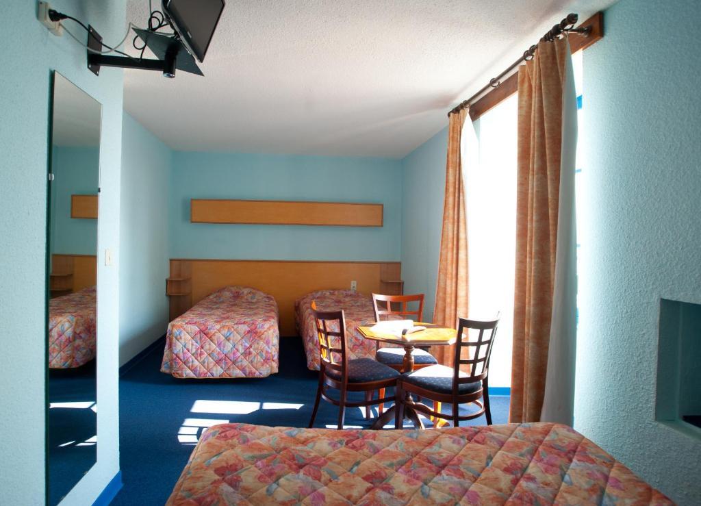 Citotel Hotel Le Commerce Sévérac-le-Château Szoba fotó